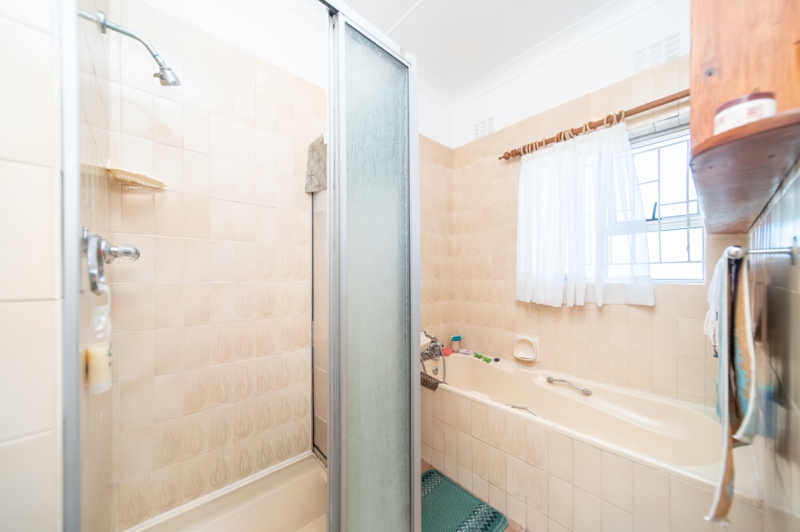3 Bedroom Property for Sale in Sunnyridge Eastern Cape